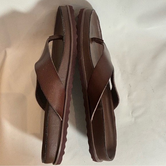 GAP Sz 9 Slides Flip Flop Style Vegan Leather Comfort Insole - Picture 4 of 9